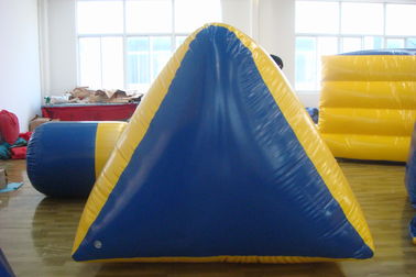 0.9 মিমি Inflatable ট্রায়াঙ্গল বাংকার পেইন্টবল, খেলার জন্য বহিরঙ্গন খেলা বাংকার মাঠ