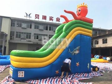 গ্রাউন্ড কাসল থিম জলরোধী Inflatable পুল মাটিতে Octopus স্লাইড সঙ্গে