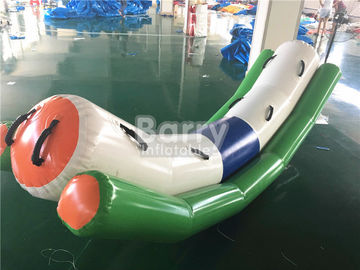 বাণিজ্যিক গ্রেড Inflatable খেলনা জল 4 টি মানুষের জন্য জল Teeter টোটর Seesaw