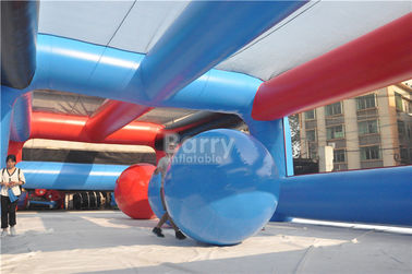 কাস্টম তৈরি বিগ ইভেন্ট উন্মাদ 5k Inflatable বাধা কোর্স প্রাপ্তবয়স্কদের এবং কিডস জন্য বড় বল