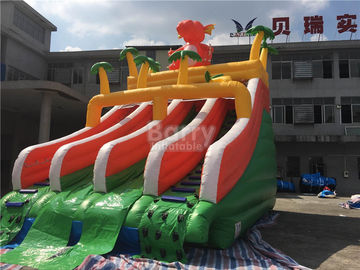 ল্যান্ডিং বিছানা সঙ্গে পুল জন্য পিভিসি ডাইনোসর ডাবল inflatable জল স্লাইড