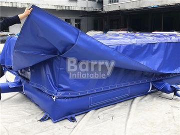গভীর নীল মুক্ত পতন Inflatable স্টান্ট এয়ার ব্যাগ / Inflatable জাম্পিং খেলা