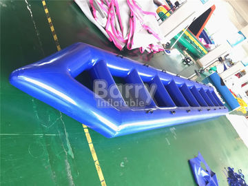 পিভিসি ওয়াটার পার্ক ব্লু ক্রেজি Inflatable জল উড়ন্ত নৌকা পরিবেশগত সুরক্ষা
