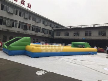 দরজার বাইরে ডোর প্রারম্ভিক inflatable সাবান ফুটবল এরিনা, নীচে ফুটবল ফুটবল পিচ