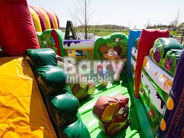 কাস্ট পার্টি সময় খেলার মাঠ Inflatable জাম্পিং বাউন্স জন্য বাধা কোর্স আপ কাস্টম