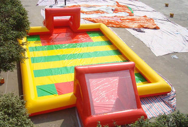 আশ্চর্যজনক ক্রীড়া খেলা Inflatable ফুটবল মাঠ, রঙিন পিভিসি Inflatable ফুটবল খেলা ক্ষেত্র