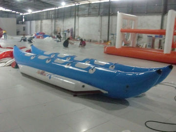 নীল inflatable খেলনা নৌকা / 6 ব্যক্তি পিভিসি inflatable জল ক্রীড়া কলা নৌকা