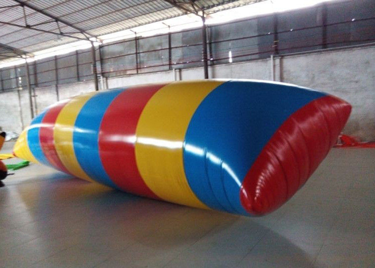 আকর্ষণীয় inflatable জল খেলনা, প্রাপ্তবয়স্কদের জন্য inflatable জল ব্লোবিল বালিশ