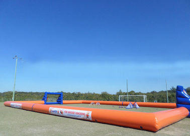বাণিজ্যিক পার্টি Inflatable স্পোর্টস গেম ওয়াটারপ্রুফ পিভিসি Inflatable ফুটবল মাঠ