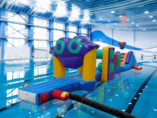 রঙিন 10M চ্যালেঞ্জ পুল বাতাস উপর inflatable আক্রমণ কোর্স সমুদ্র বা পুল জন্য inflatable জল রান