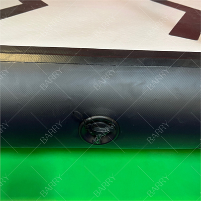 ইনডোর খেলার মাঠ নিনজা যোদ্ধা বাধা কোর্স inflatable ঝুলন্ত বাধা পার্কুর 8ft এয়ার ব্রিজ