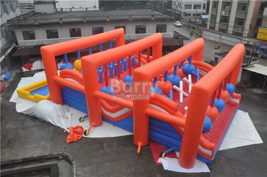 প্রাপ্তবয়স্কদের জন্য বিশাল ক্রেজি Inflatable বাধা কোর্স / Inflatable বহিরঙ্গন খেলোয়াড়ের সরঞ্জাম