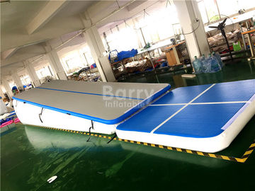 ডাবল ওয়াল ফ্যাব্রিক স্লাইড জন্য নীল ভাসমান জল Inflatable এয়ার ট্র্যাক রাম