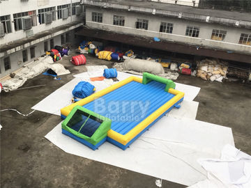দরজার বাইরে ডোর প্রারম্ভিক inflatable সাবান ফুটবল এরিনা, নীচে ফুটবল ফুটবল পিচ